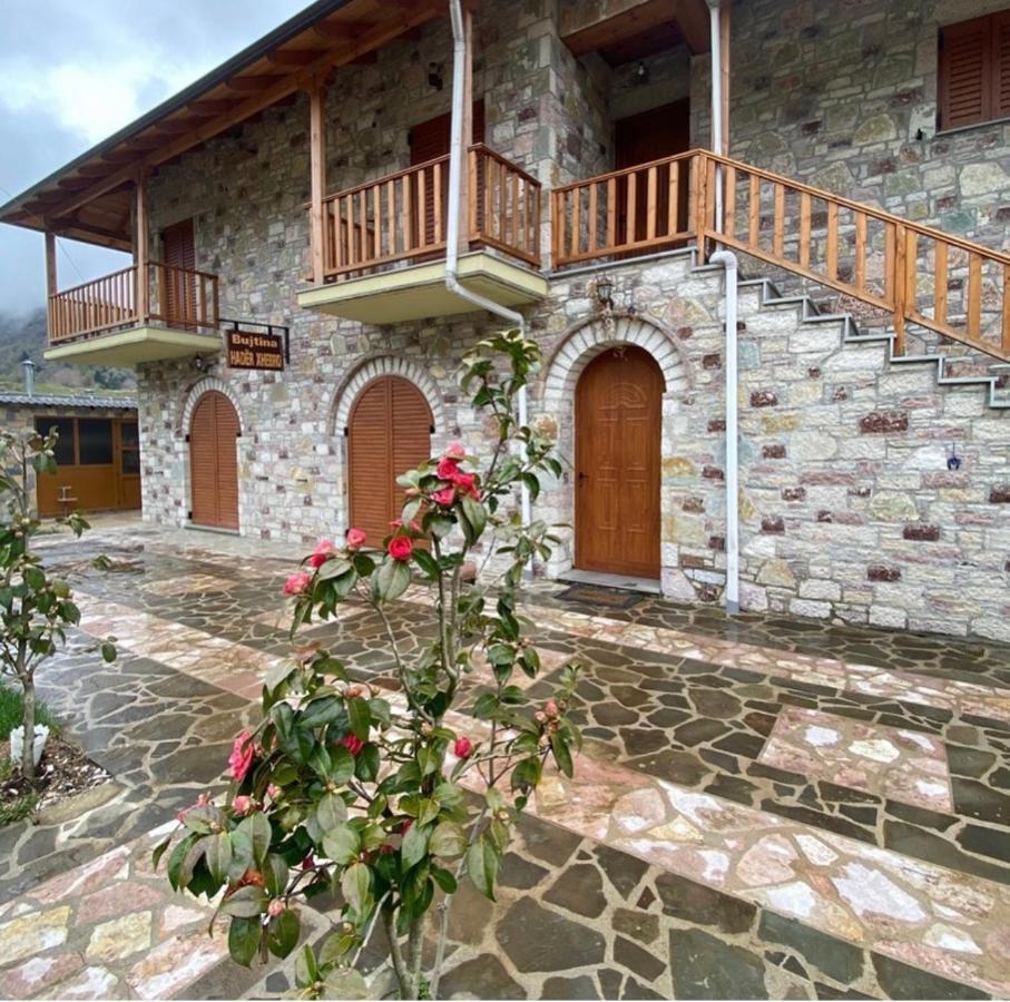 Bujtina Hader Xhebro Pansiyon Tepelene Dış mekan fotoğraf
