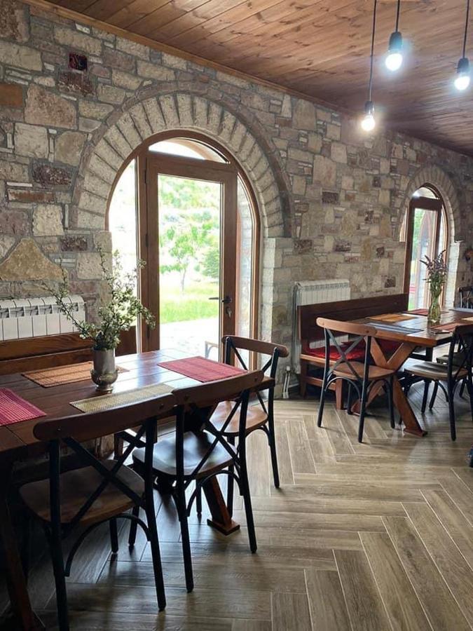 Bujtina Hader Xhebro Pansiyon Tepelene Dış mekan fotoğraf