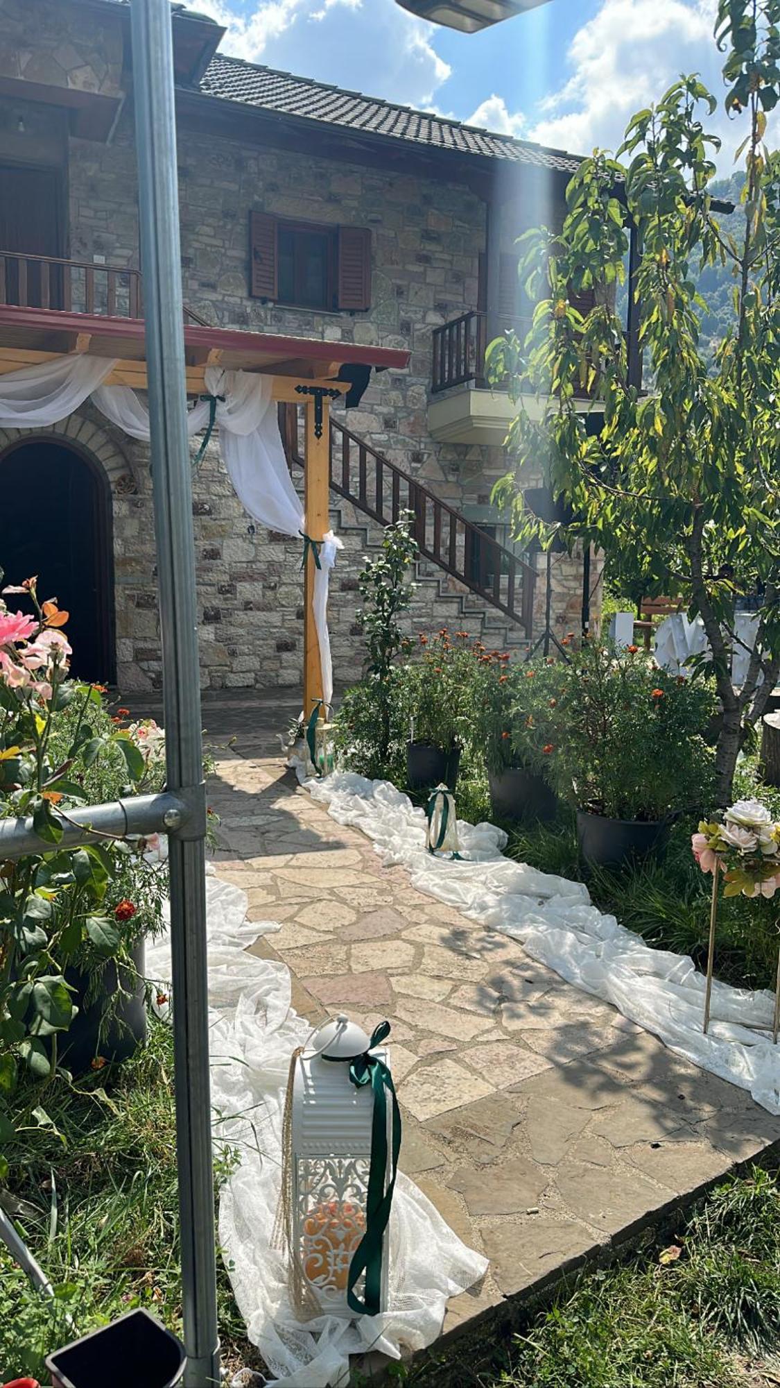 Bujtina Hader Xhebro Pansiyon Tepelene Dış mekan fotoğraf